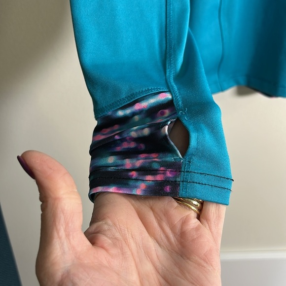 Champion Blue Pink Blurred Workout Top Sleeve size junior XL (14-16) - Picture 3 of 7